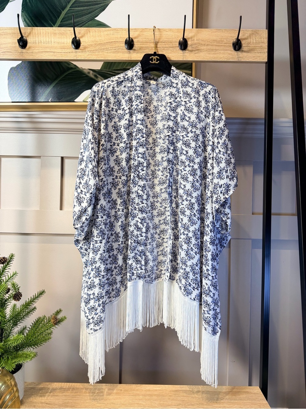 Boho Smart Set White and Black Floral Fringe Kimono Cape M/L